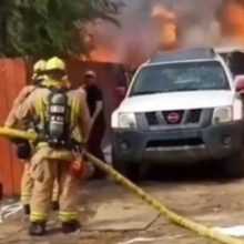 Homem arrisca a vida para salvar seu cão preso em incêndio, ele ignorou o aviso dos bombeiros